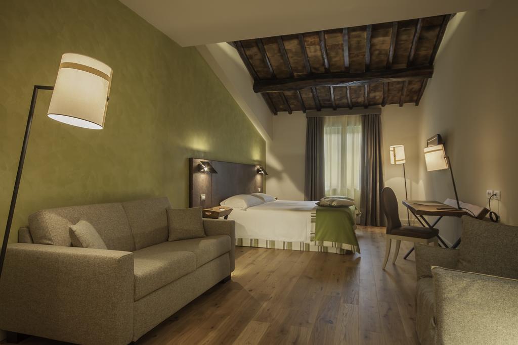 Hotel La Tabaccaia Монтайоне Екстериор снимка