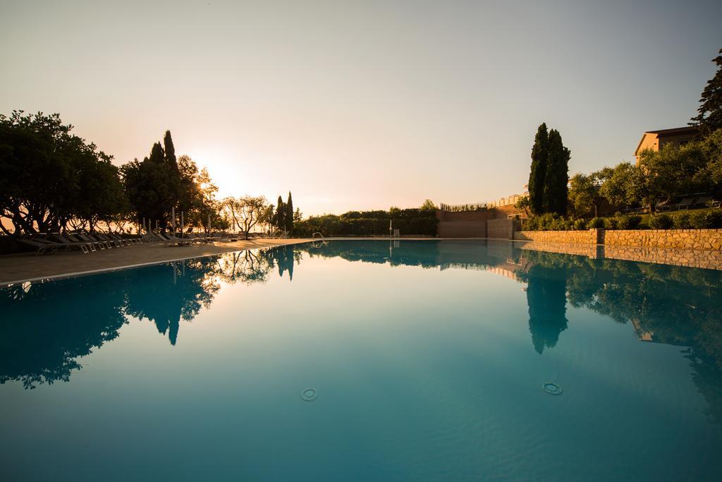Hotel La Tabaccaia Монтайоне Екстериор снимка